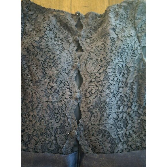 Belsoie Navy Lace Cocktail Dress With Cap Sleeves & Button Back Detail Size 4 - Picture 4 of 5